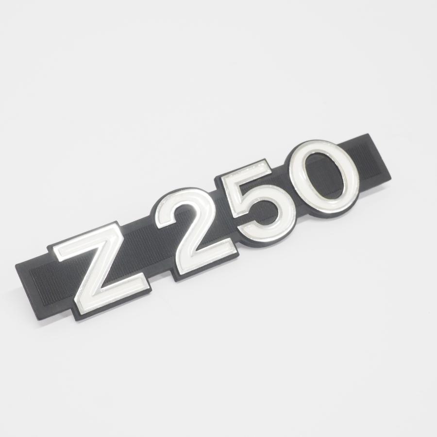 ★アクリルロゴ＋バイク付！　スーパー１＋Vマシーンセット　修正パーツ付 現品限り カワサキ純正 Z250 サイドカバーエンブレム 爪あり 新品 1個
