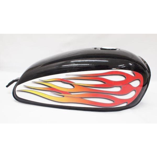 ミニバイク 黒と赤の炎模様 ミニバイク 黒と赤の炎模様