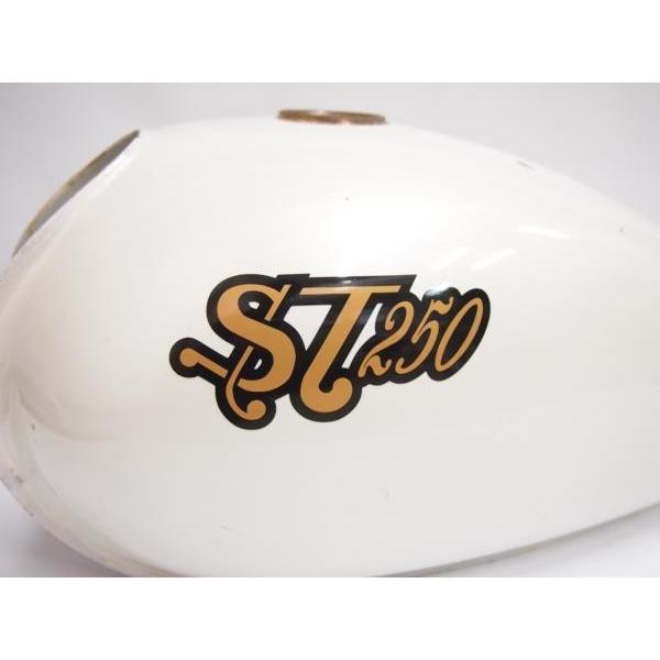 ゴールド】ST250レトロ文字エンブレム 金黒 138x64mm 2枚 ワンポイント 