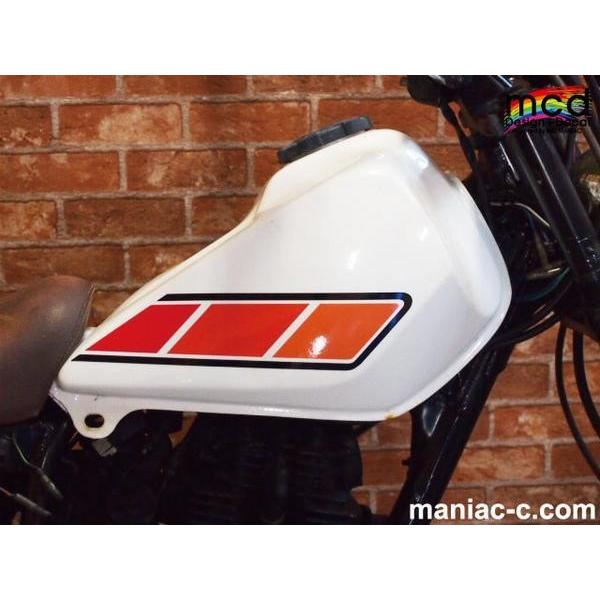 TW200/225 タンク デカール ステッカー 3色グラフィック 赤橙系