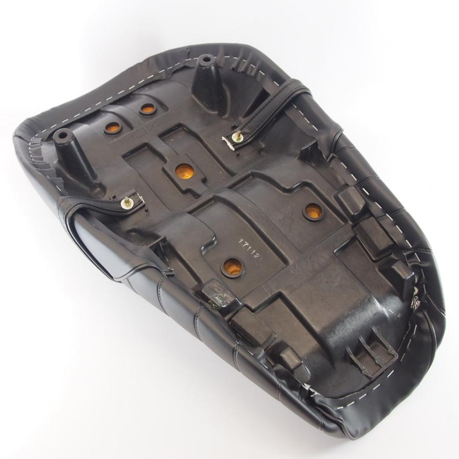 GSX400インパルス 96年以降 GK7CA タックロールシート 黒 中古