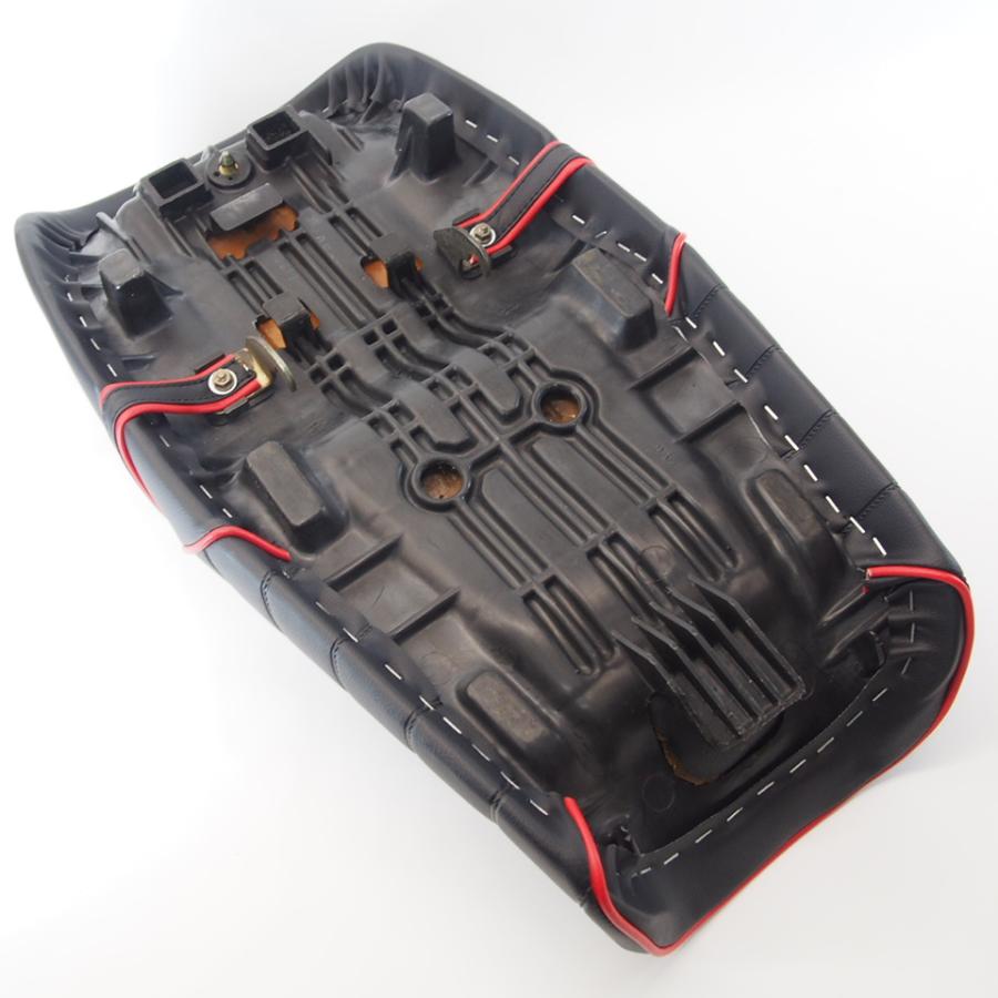 ジェイド MC23 チョビ三段シート 黒 赤パイピング 加工後未使用 ジェイド MC23 チョビ三段シート 黒 赤パイピング 加工後未使用