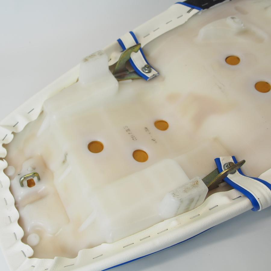 CB400SF NC39 NC42 タックロールシート 黒白 青パイピング 全年