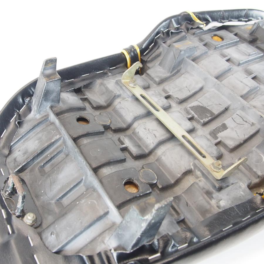 バリオス1 ZR250A チョビ三段シート 黒 金パイピング 加工後未 バリオス1 ZR250A チョビ三段シート 黒 金パイピング 加工後未