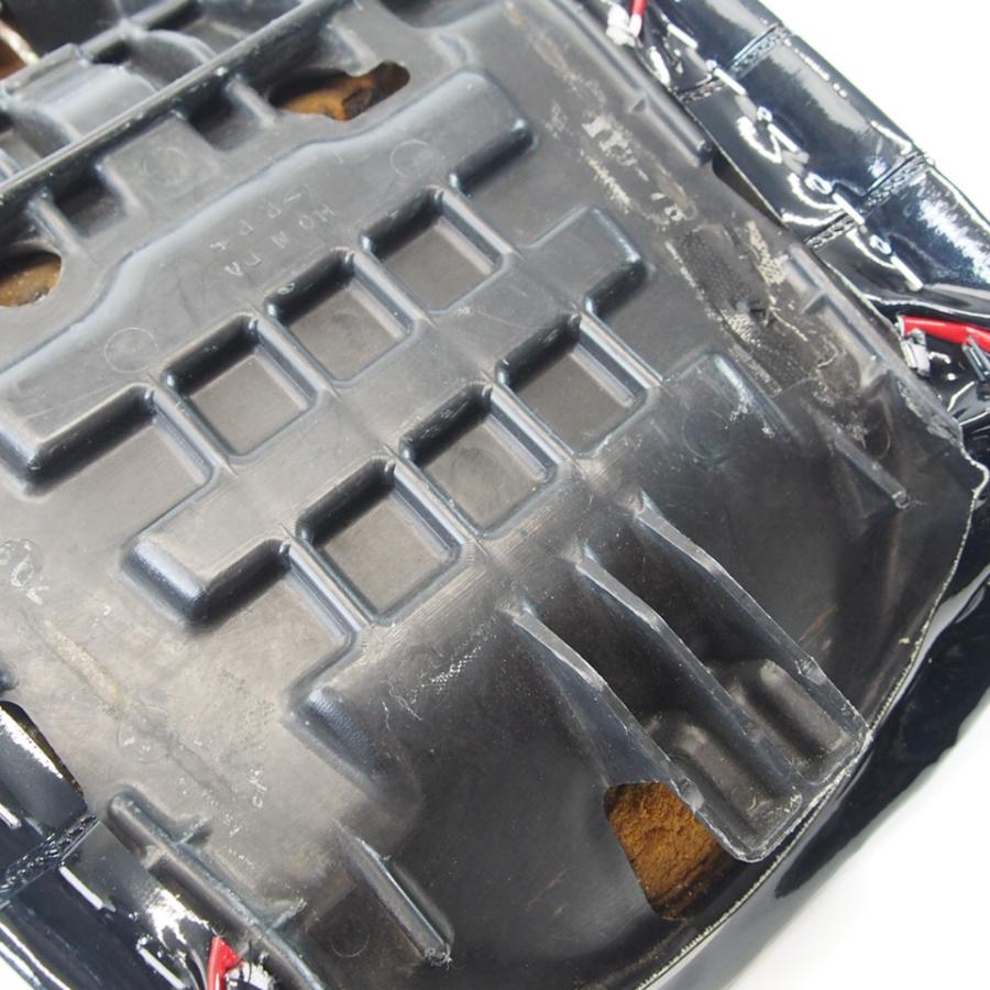 CB400SF NC31 前期用 チョビ三段シート 黒エナメル 赤パイピング CB400SF NC31 前期用 チョビ三段シート 黒エナメル 赤パイピング