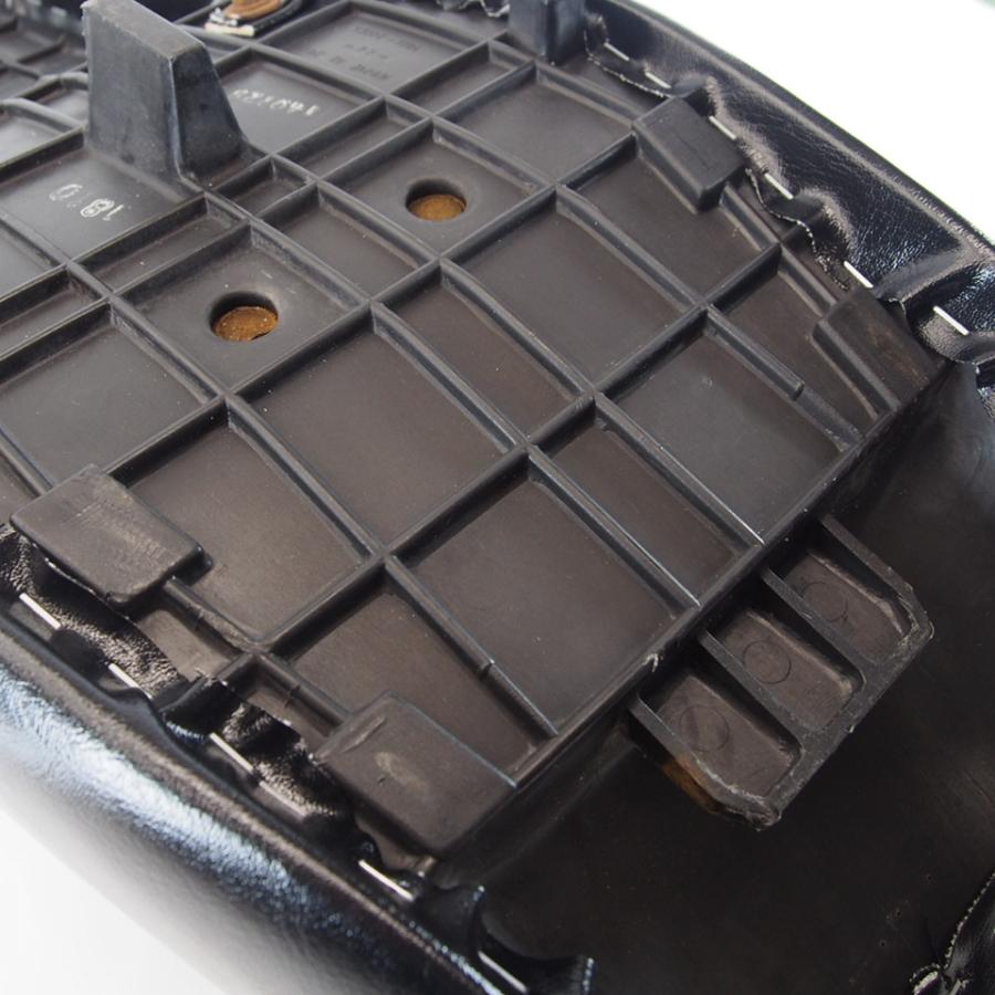 エストレア BJ250A キャブ車用 TTシートタイプ 黒 ホワイト