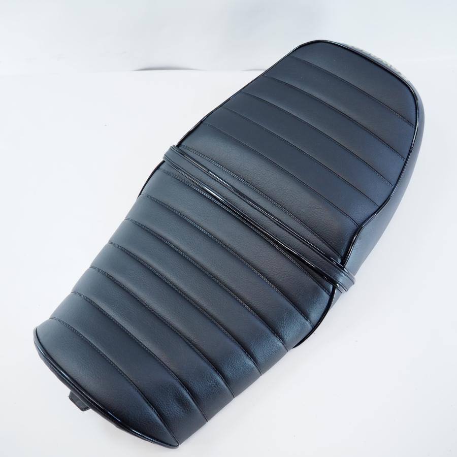 旧車‼️ゼファー750 純正シート　アンコ抜き済　‼️金具無し‼️加工あり 旧車‼️ゼファー750 純正シート アンコ抜き済 ‼️金具無し