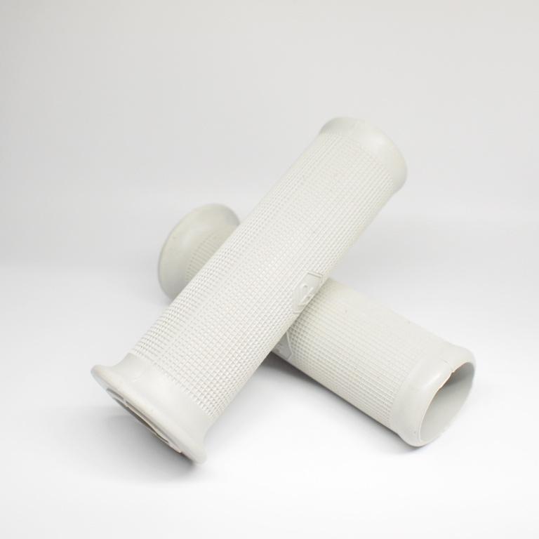 VESPA ベスパ 24mm バーエンドウインカー対応グリップ灰色 50S