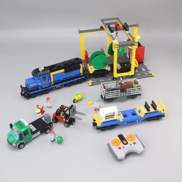 Amazon.co.jp: レゴ (LEGO) シティ カーゴトレイン 60052 : おもちゃ