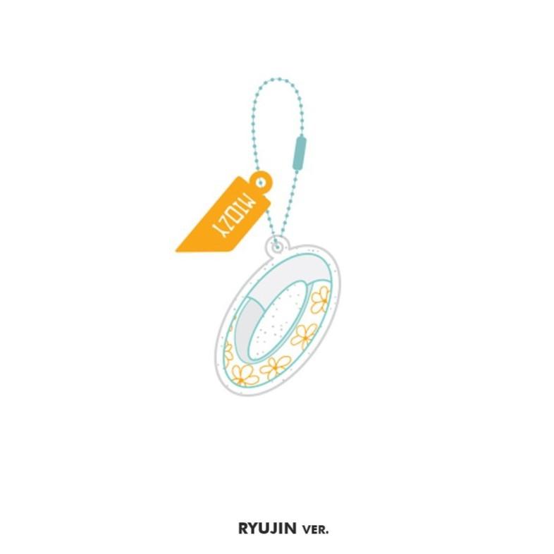 ITZY 公式グッズ【ACRYLIC KEY RING】LIGHT RING POP UP