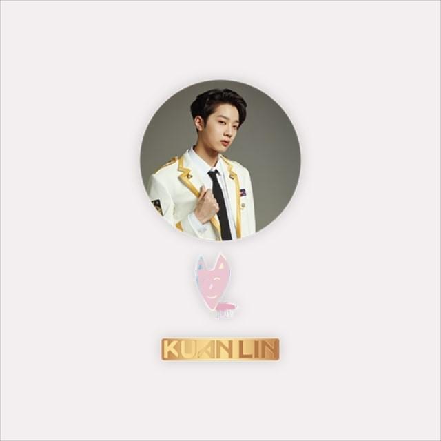 WANNA ONE 公式グッズ [ONE: THE WORLD] バッジ＋ピンボタンSET