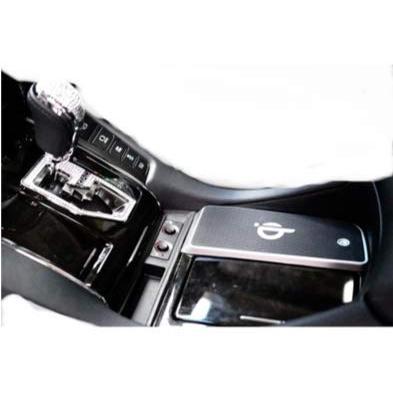 30アルファード＆ヴェルファイア専用 車専用ワイヤレス充電器 TOYOTA