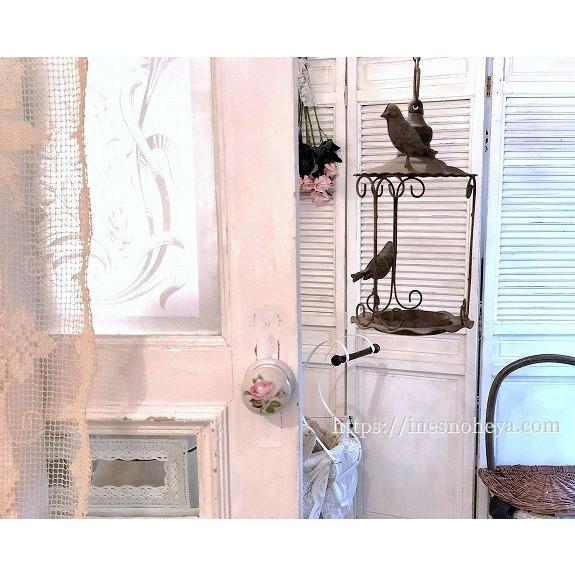 小さな野鳥たちのためのレストラン　スズメのモチーフが可愛らしい屋根付きバードフィーダー（チェーン付き吊り下げ型） |  | 06