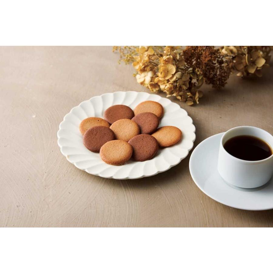 ゴディバ ラングドシャクッキーアソートメント（52枚入） |  | 01