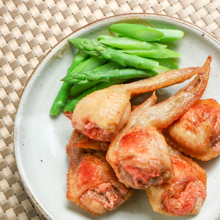 セール 手羽先餃子(手羽餃子/てばぎょうざ/手羽先ギョーザ) 10本入 冷凍 業務用 チキン 鶏肉 お取り寄せ 手羽先餃子 手羽先チーズ 手羽先明太 手羽先高菜明太 |  | 11