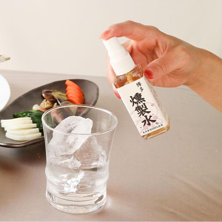 セール 燻製水 60ml 燻製の素 燻製調味料 くんせい水  スモーク用調味料  スプレータイプ  1000円ぽっきり簡単 かけるだけ 国産山桜チップ＆天然水100％使用 |  | 06