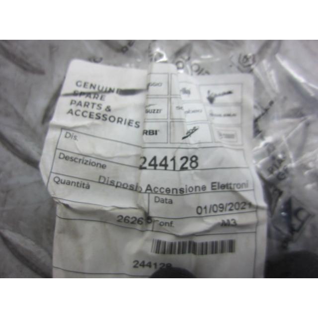 個々で売ります ベスパ PX125 CDIユニット 244128 エレクトロイグニッション APE50