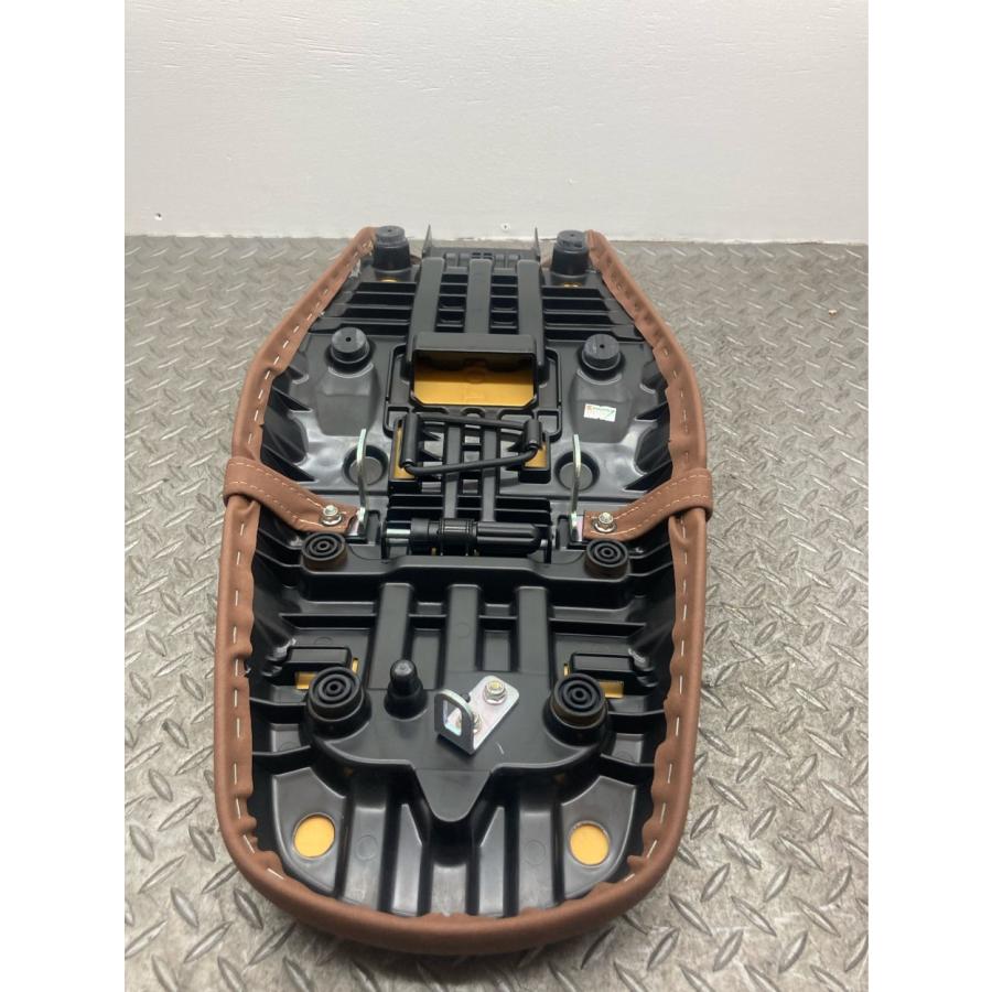 YAMAHA 純正 XSR155 シートASSY[ブラウンシート/ベージュ YAMAHA 純正 XSR155 シートASSY[ブラウンシート/ベージュ
