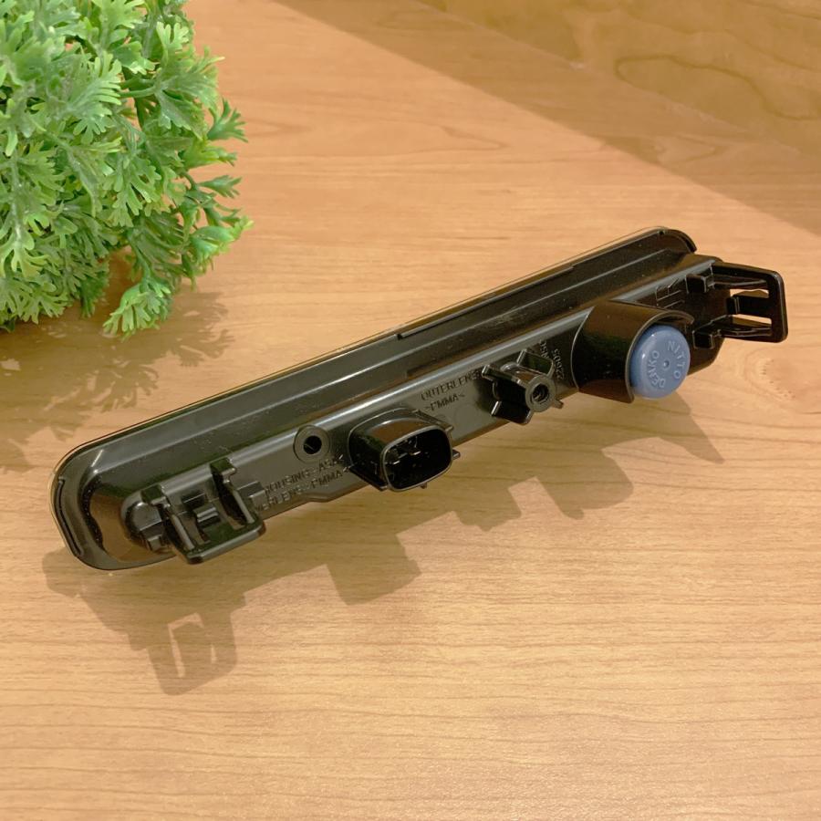 トヨタ ダイハツ ライズ A200A A210A 右 デイライト ホワイト色