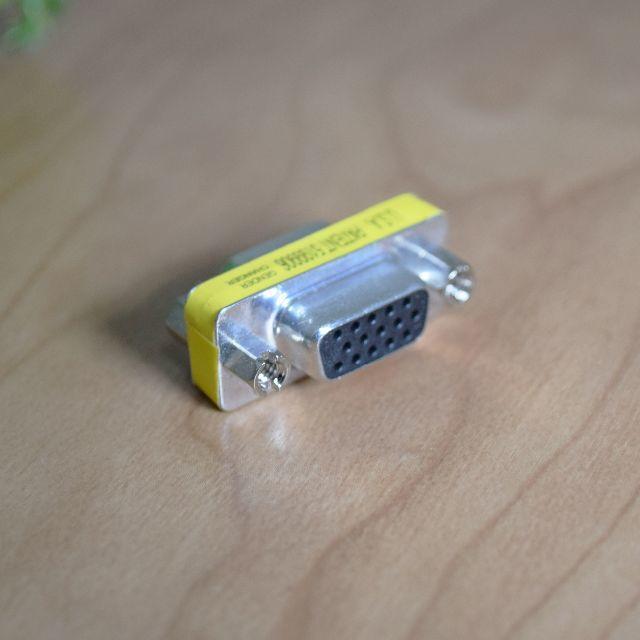 VGA 延長アダプタ D-Sub 15ピン メス/メス 中継コネクタ x1個 【管理