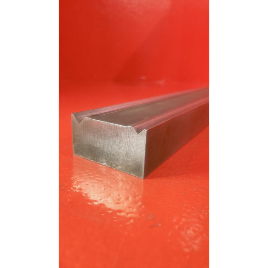 アマダ製 プレスブレーキ・ベンダー用 中古金型 No.123/2Vダイ/V=6×10 