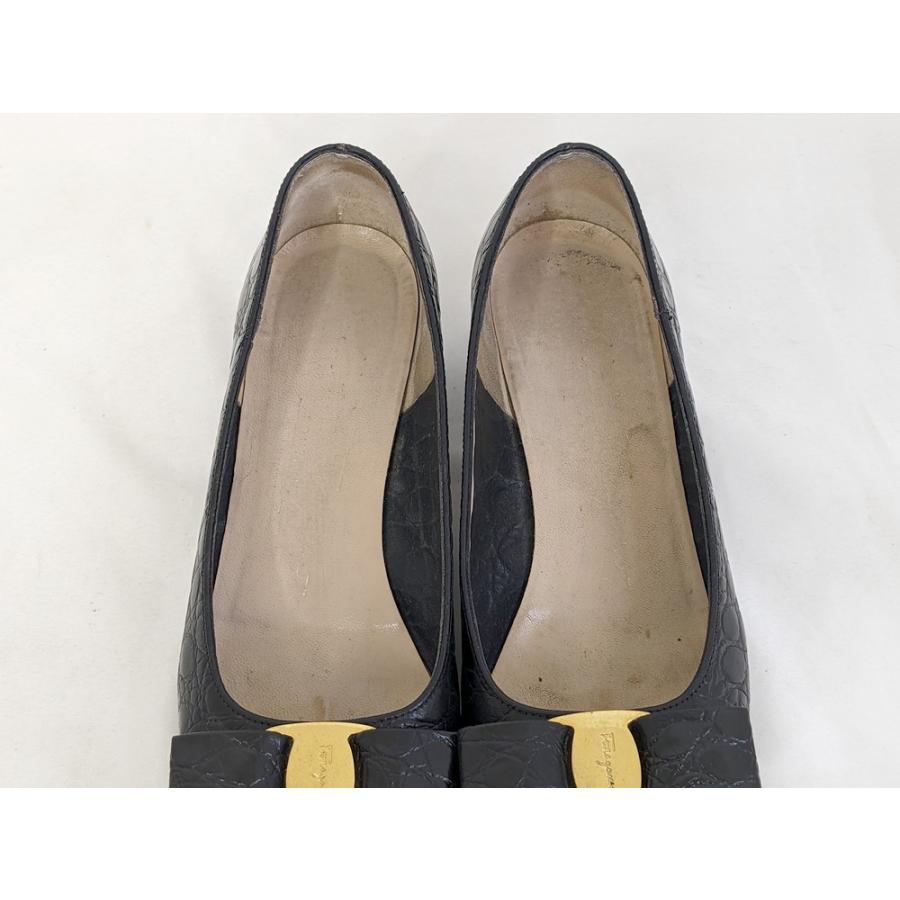 Salvatore Ferragamo サルバトーレフェラガモ 型押しヒールパンプス 