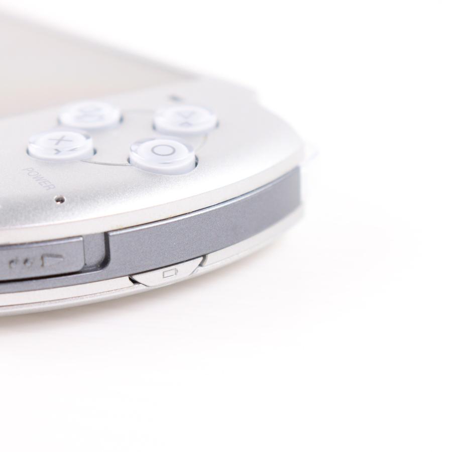 中古即納』{PSP} (本体) プレイステーション・ポータブル バリュー