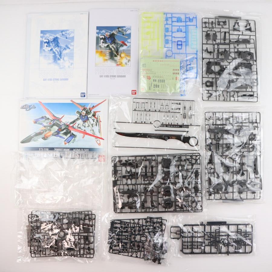 『中古即納』{PTM} PG 1/60 GAT-X105 エールストライクガンダム+FX-550 スカイグラスパー 30周年記念カラークリアVer. プラモデル バンダイ(20100331)