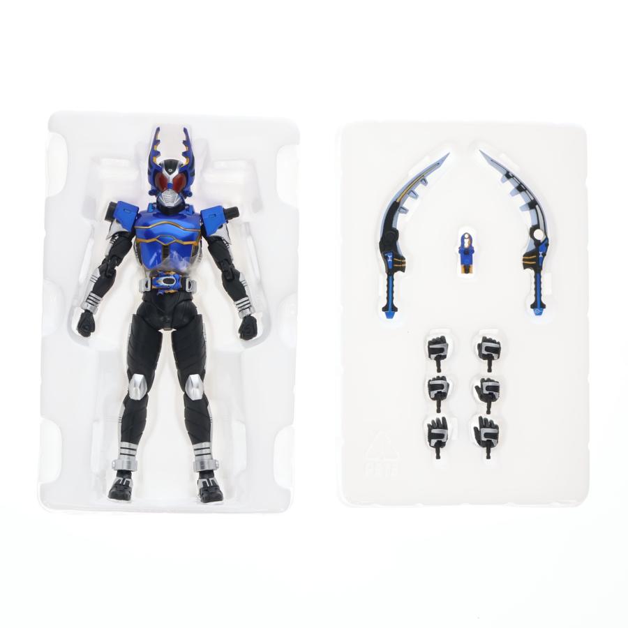 『中古即納』{FIG} 魂ウェブ商店限定 S.H.Figuarts 真骨彫製法 仮面ライダーガタック ライダーフォーム 仮面ライダーカブト フィギュア バンダイ(20160930)_2