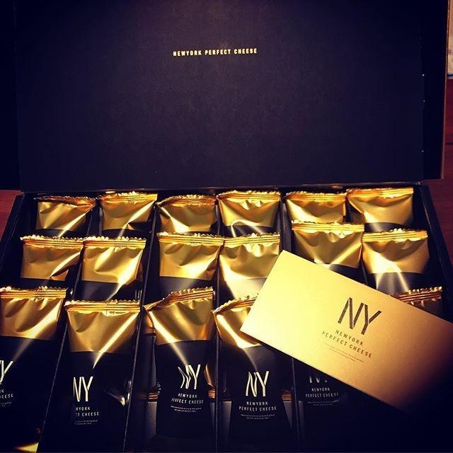ニューヨークパーフェクトチーズ 18個入り 東京 行列店 お菓子 人気 有名 希少 ショップ袋付き Np18 Meecolle 通販 Yahoo ショッピング
