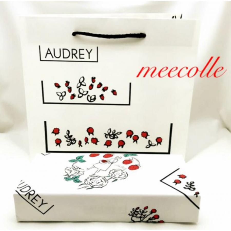 Audrey オードリー グレイシア ミルク プレゼント 5個入り 苺 ミルク お菓子 贈答 ショップ袋付き 東京銘菓 お中元 御中元 Odgmh5 Meecolle 通販 Yahoo ショッピング