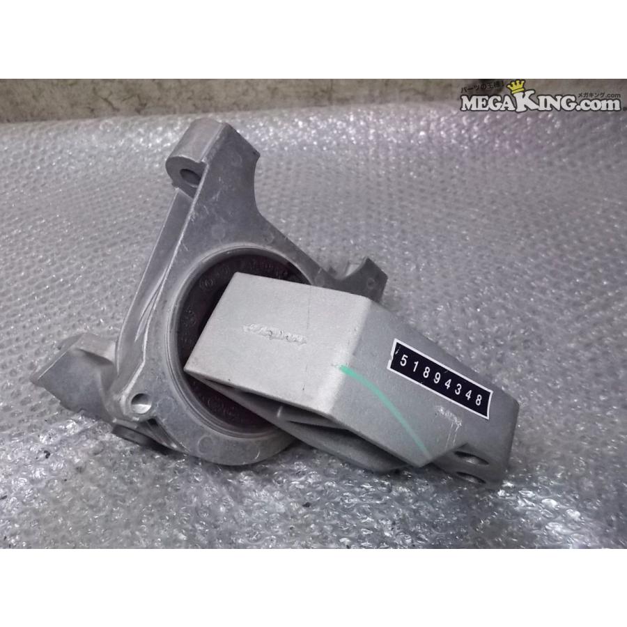 アルファロメオ ジュリエッタ 1.4L 純正 MOPER エンジンマウント 右