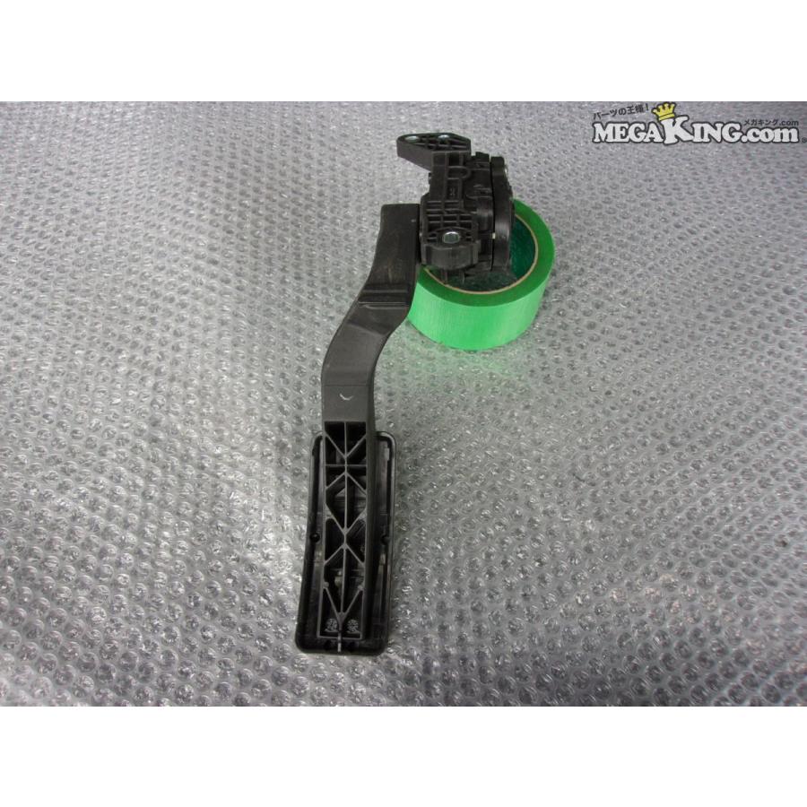 R35 GT-R GTR 純正 ノーマル アクセルペダル VR38DETT 18002 JF00A RHD