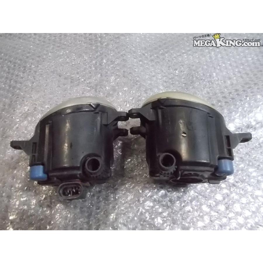ZVW40W プリウスα 純正 ノーマル ハロゲン フォグランプ フォグライト