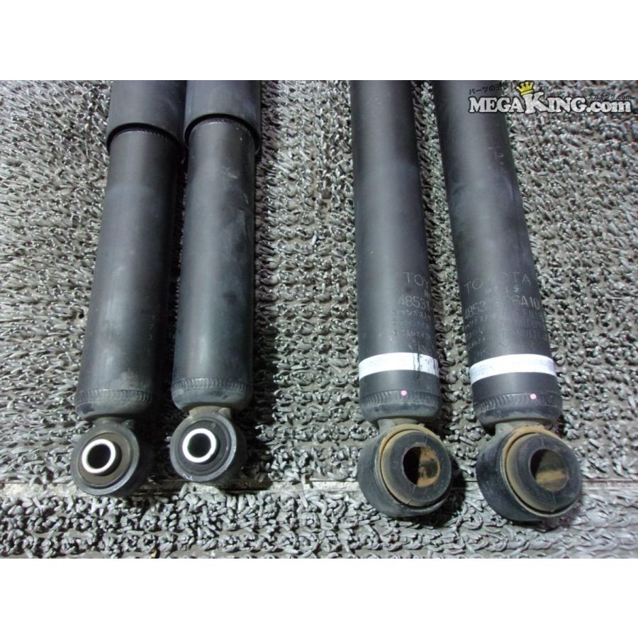 200系 ハイエース 純正 ノーマル ショックアブソーバー 1台分