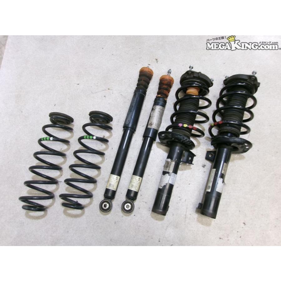 フォルクスワーゲン Touran トゥーラン 純正 SACHS ショック