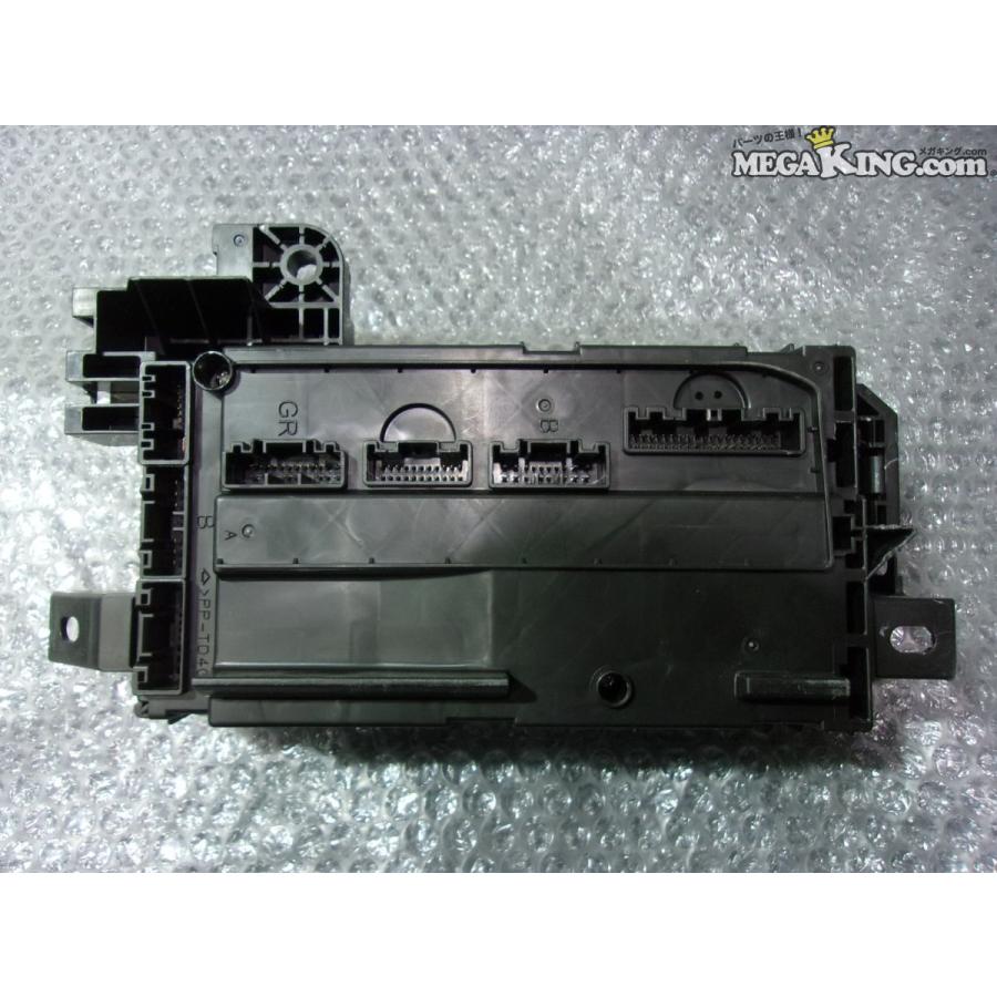 ふ～み ☆未使用☆LA350S ミライース 純正 ノーマル ヒューズブロック 82600