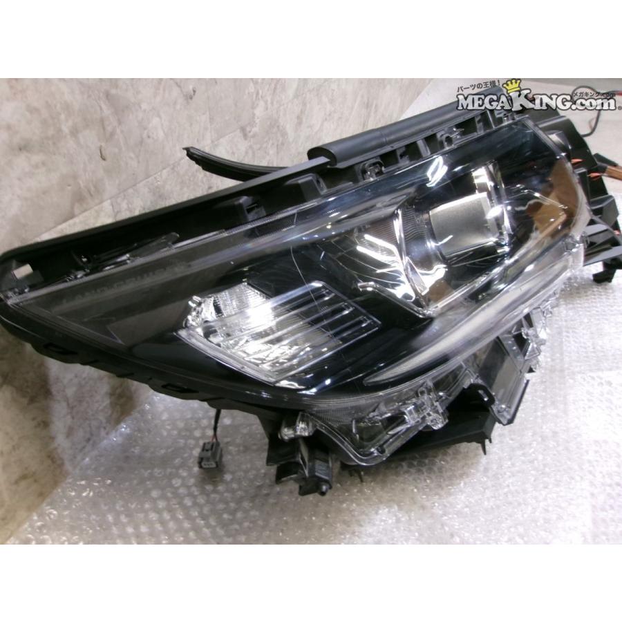 ランクルプラドTRJ150W右側ヘッドライトKOITO60-262(405) TRJ150W ランドクルーザー プラド 後期 純正 ノーマル LED ヘッド