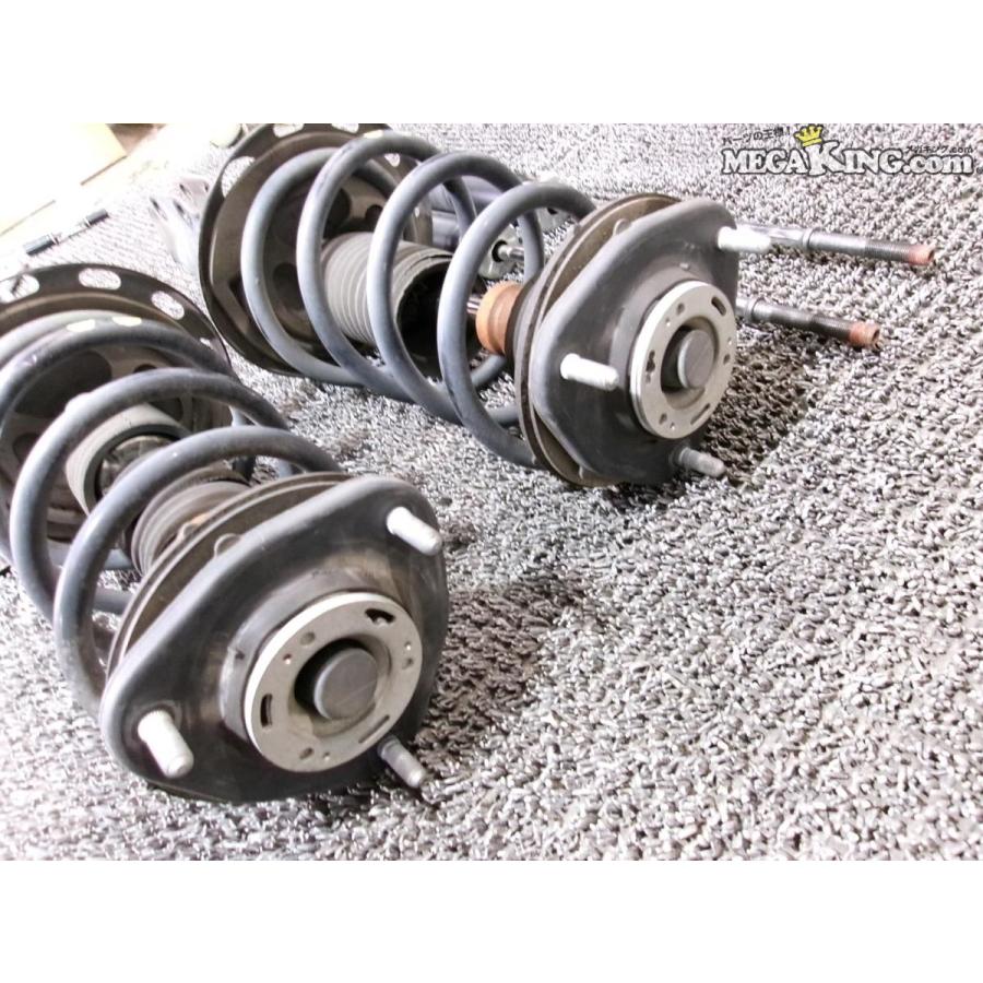 ZRR80W ヴォクシー 純正 ショック&サスペンション 1台分 48510 ZRR80W ヴォクシー 純正 ショック&サスペンション 1台分 48510