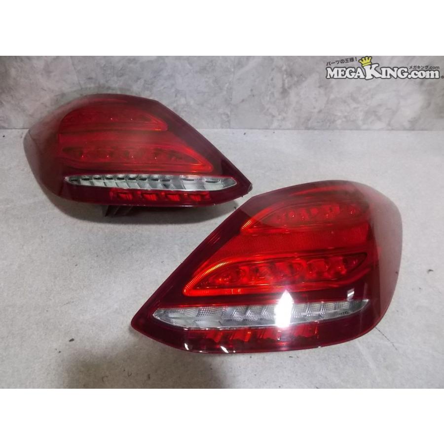 ベンツ W205 Cクラス 前期 純正 LED テールランプ テールライト ベンツ W205 Cクラス 前期 純正 LED テールランプ テールライト