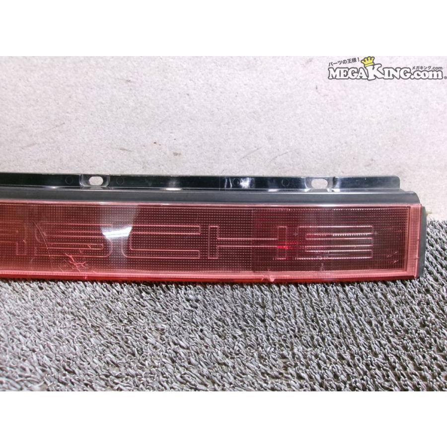 ポルシェ PORSCHE 純正 リアライト センターライト ガーニッシュ