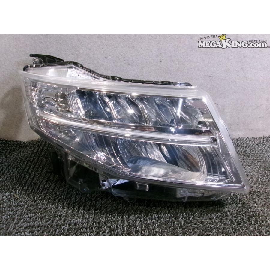 M900A ルーミー 前期 純正 ノーマル LED ヘッドライト ヘッドランプ 右