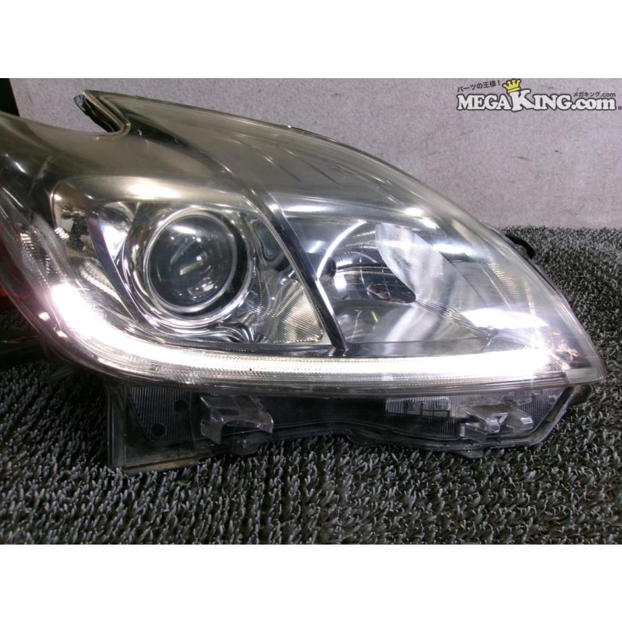 ZVW30 プリウス 後期 純正 ノーマル HID キセノン ヘッドライト ヘッド