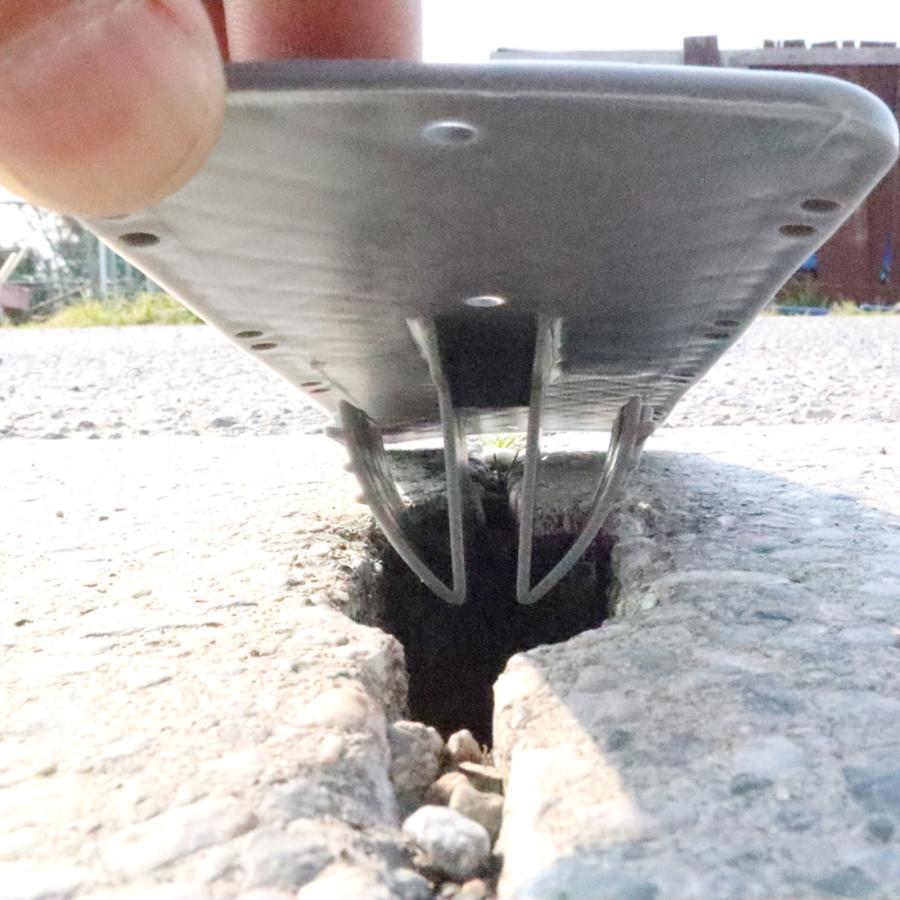 側溝ダートカバー 50枚入 30ｍｍ〜50ｍｍ穴対応 溝蓋キャップ 溝フタカバー 溝蓋 側溝蓋 送料無料 |  | 05