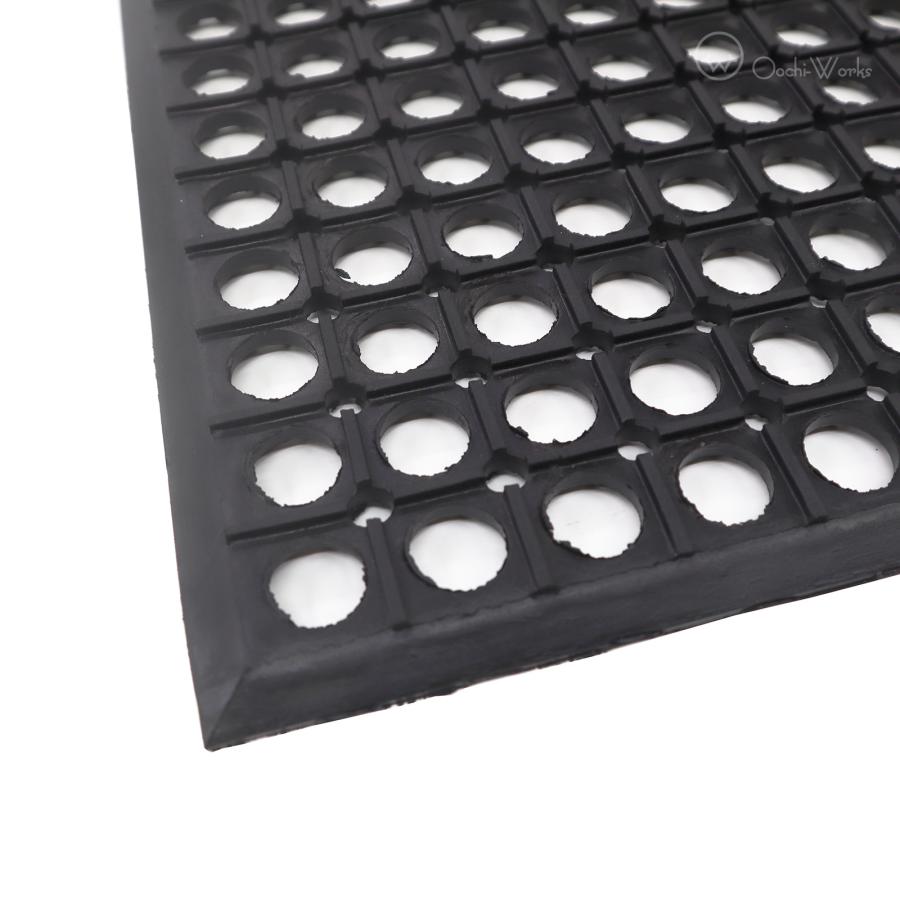 すべり止めマット 有孔ラバーマット 900×600mm ゴムマット 玄関