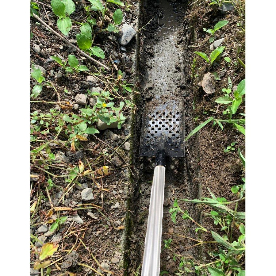 側溝ショベル 全長1200mm 幅140mm アルミ柄 パンチングスコップ : MEGA