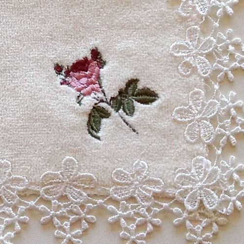 LA LUICE（ラ ルイス） ローズ ハンカチ ルドゥーテ 薔薇 レース 刺繍