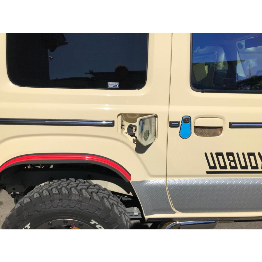 ジムニー》JB64/74 フューエルキャップ 《給油口開いてる？シール