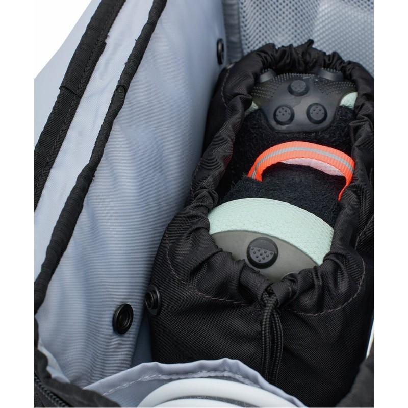 アンダーアーマー　ターポリン バックパック2.0 40L 1388291 001 UNDER ARMOUR アンダーアーマー UAターポリン バックパック2.0
