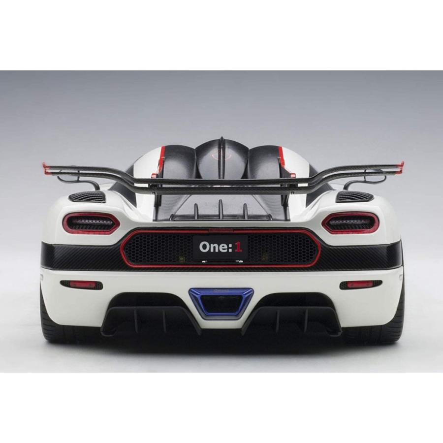 AUTOart 1/18 ケーニグセグ One:1 ホワイト/カーボンブラック/レッド 完成品 AUTOart 1/18 ケーニグセグ One ホワイト/カーボンブラック/レッド 完成品